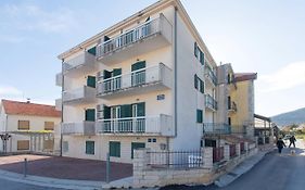 Apartments Betanija